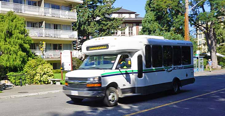 BC Transit Chevrolet 4500 ARBOC SOM28D 2458